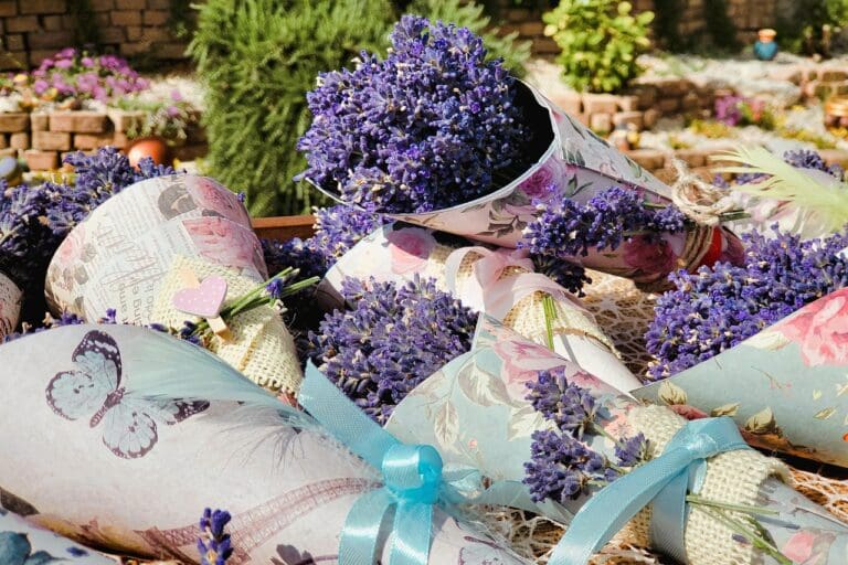 Lavender bouquet for an eco-friendly wedding