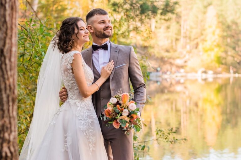 Wedding cake toppers and dessert table ideas that feel joyful